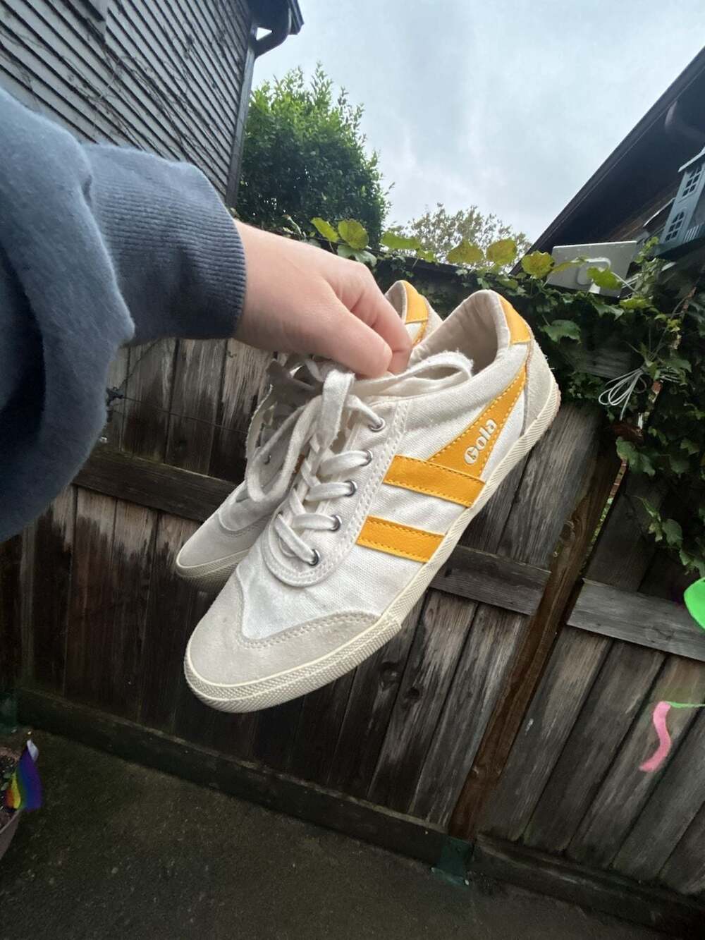 Gola Badminton CLA548 Womens Size 9 White Yellow Canvas Sneakers